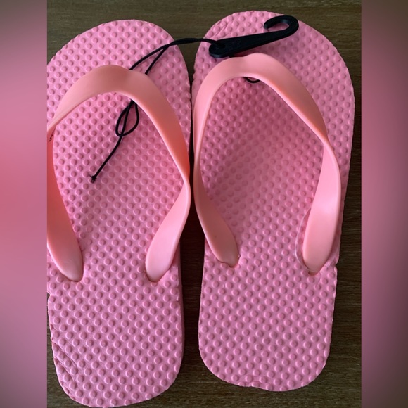 ⚡️3/$20 two pair of toddlers flip flops - Picture 6 of 8